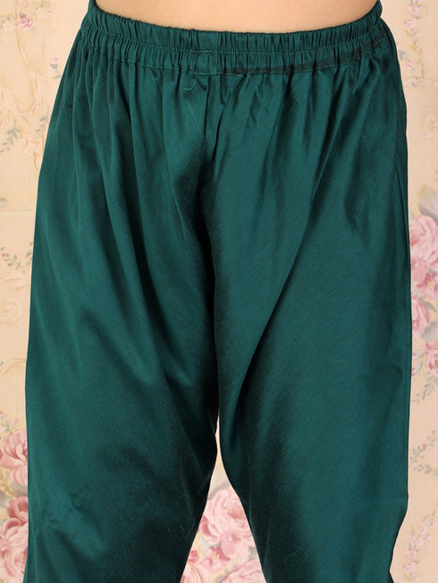 Vastramay Girl's Green Mirror Kurta Pyjama Set